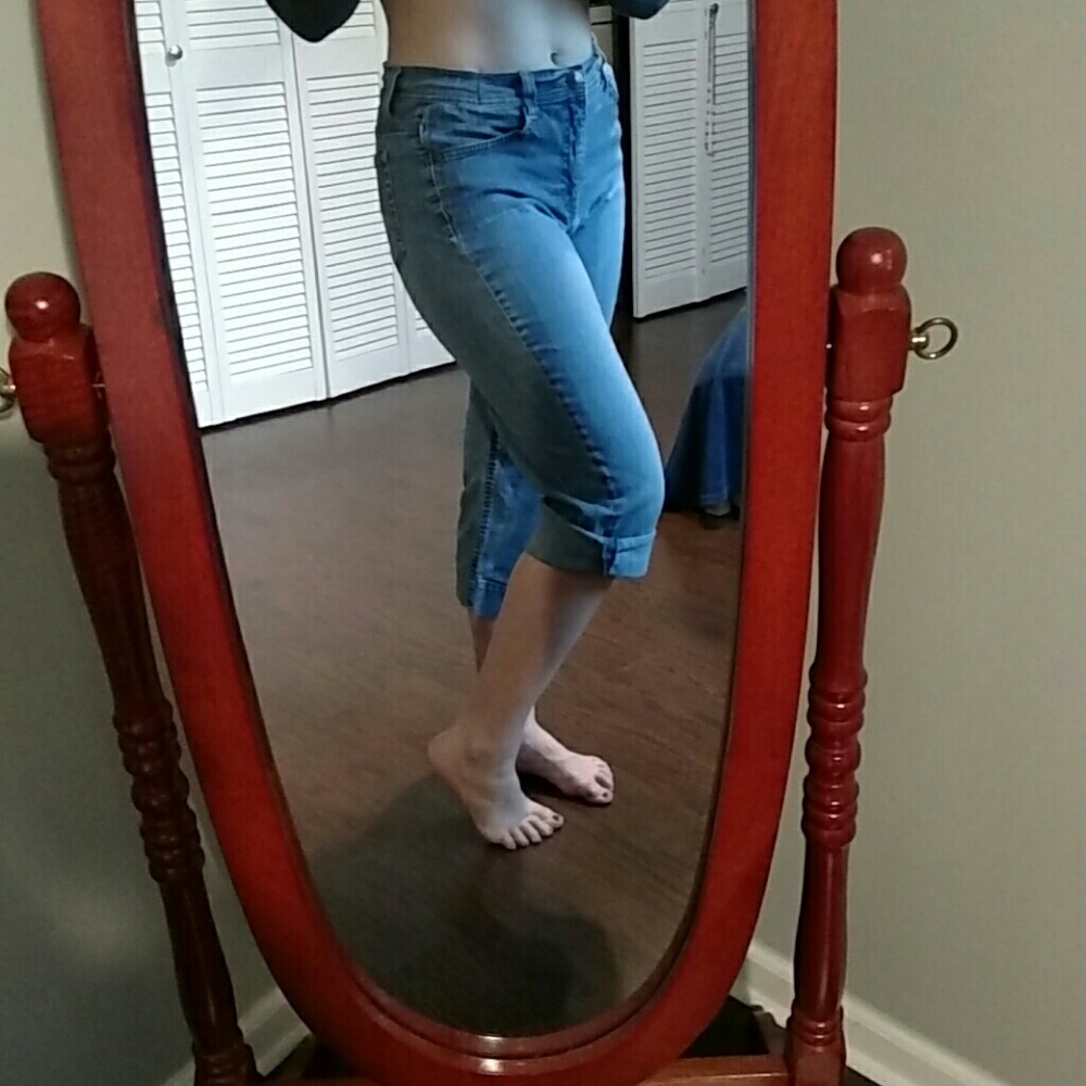Midrise crop jeans